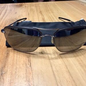 Oakley Tailhook silver frame, black lens
